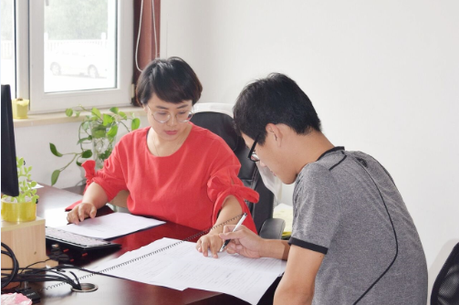 榜样的力量---立足岗位 争当先锋5.png