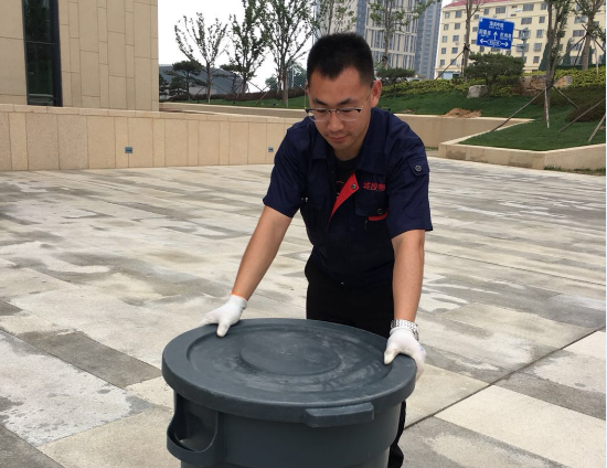 榜样的力量---立足岗位 争当先锋8.png